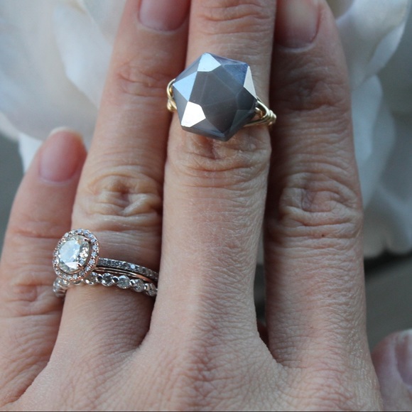 HANDMADE / Forest Green Glass Wire Ring (J4) - Picture 4 of 4